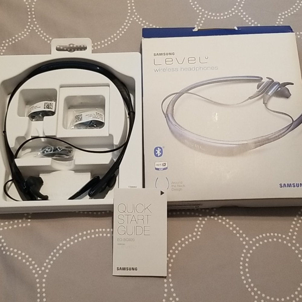Wireless headphones
